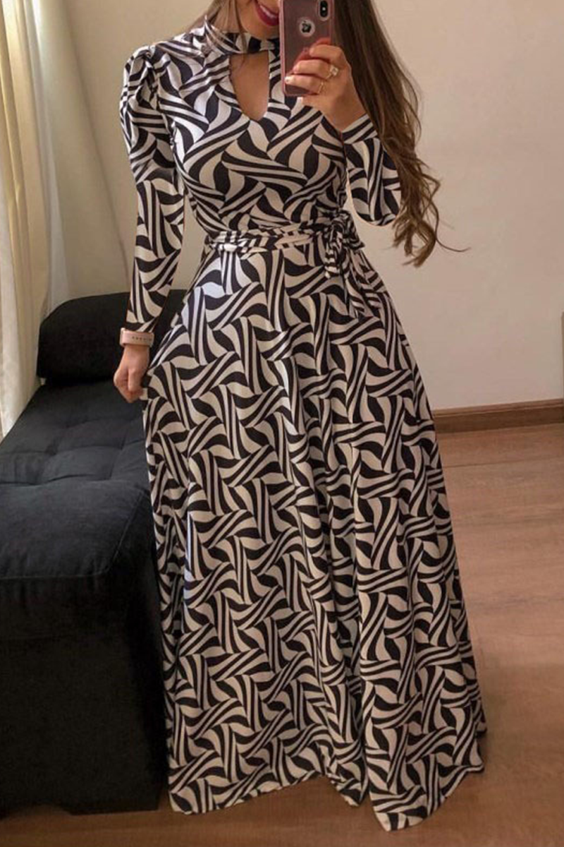 Well Tailored Dress with a Graceful Silhouette