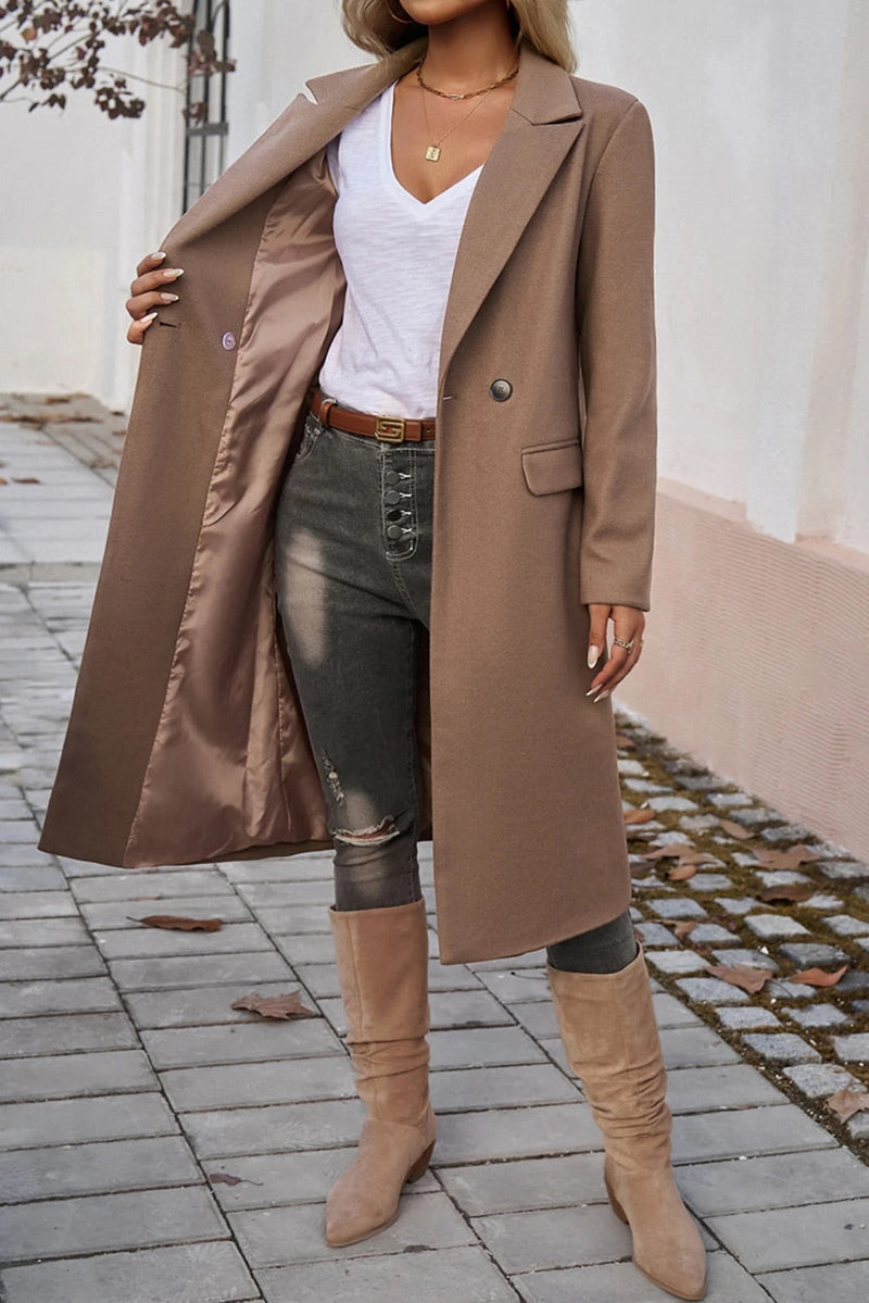 Well Tailored Coat with a Graceful Silhouette
