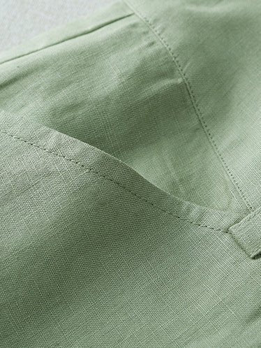 Well Tailored Pants with a Graceful Silhouette
