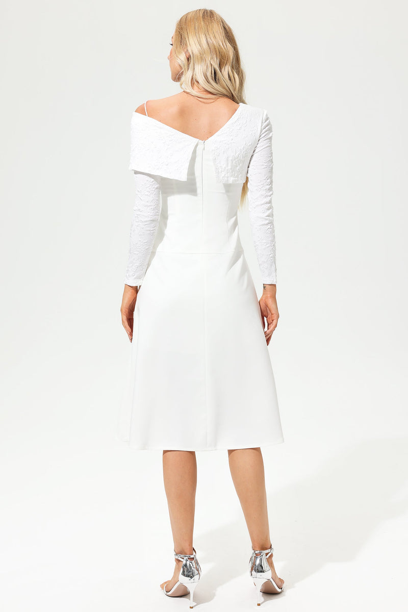 Gracefully Styled Dress for Any Occasion