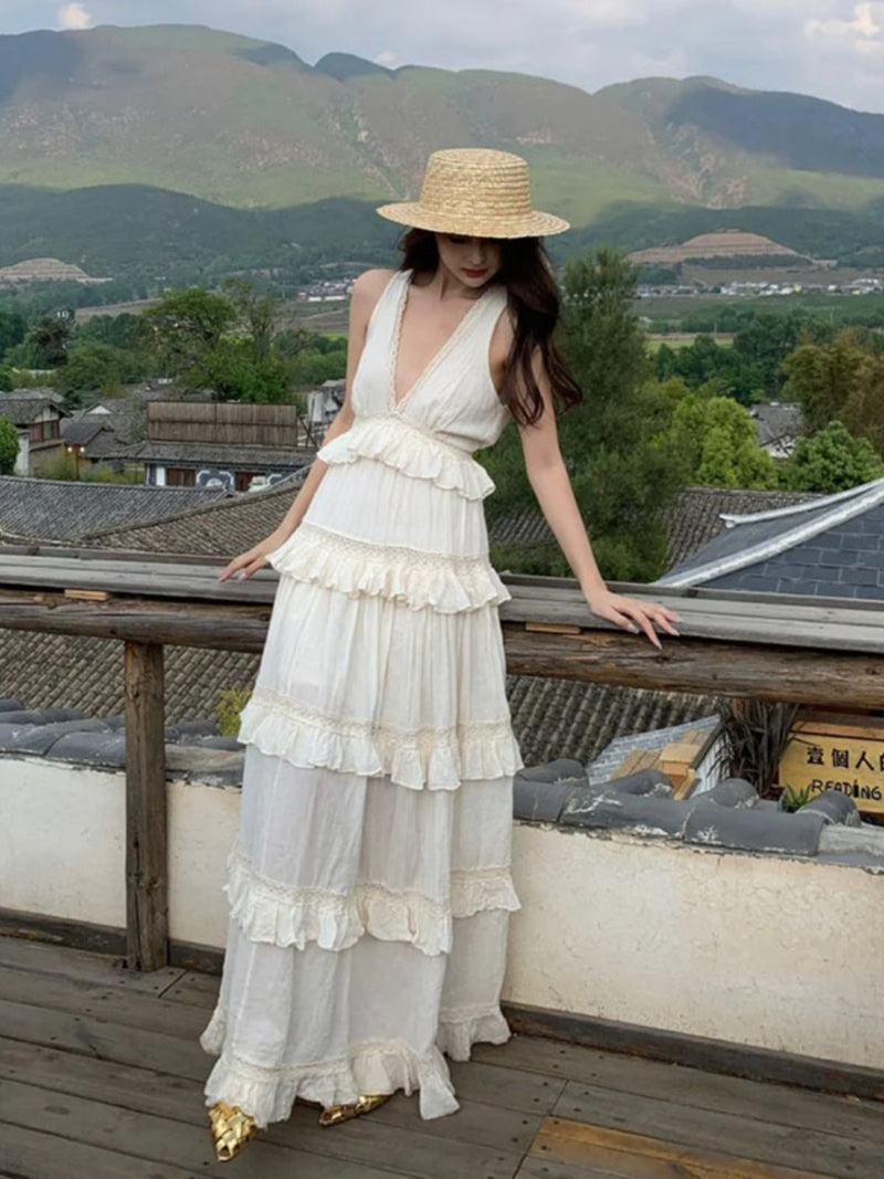 Effortlessly Elegant Dress with a Timeless Design
