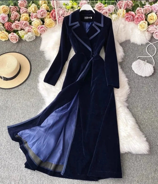 Elegantly Styled Coat for Everyday Wear
