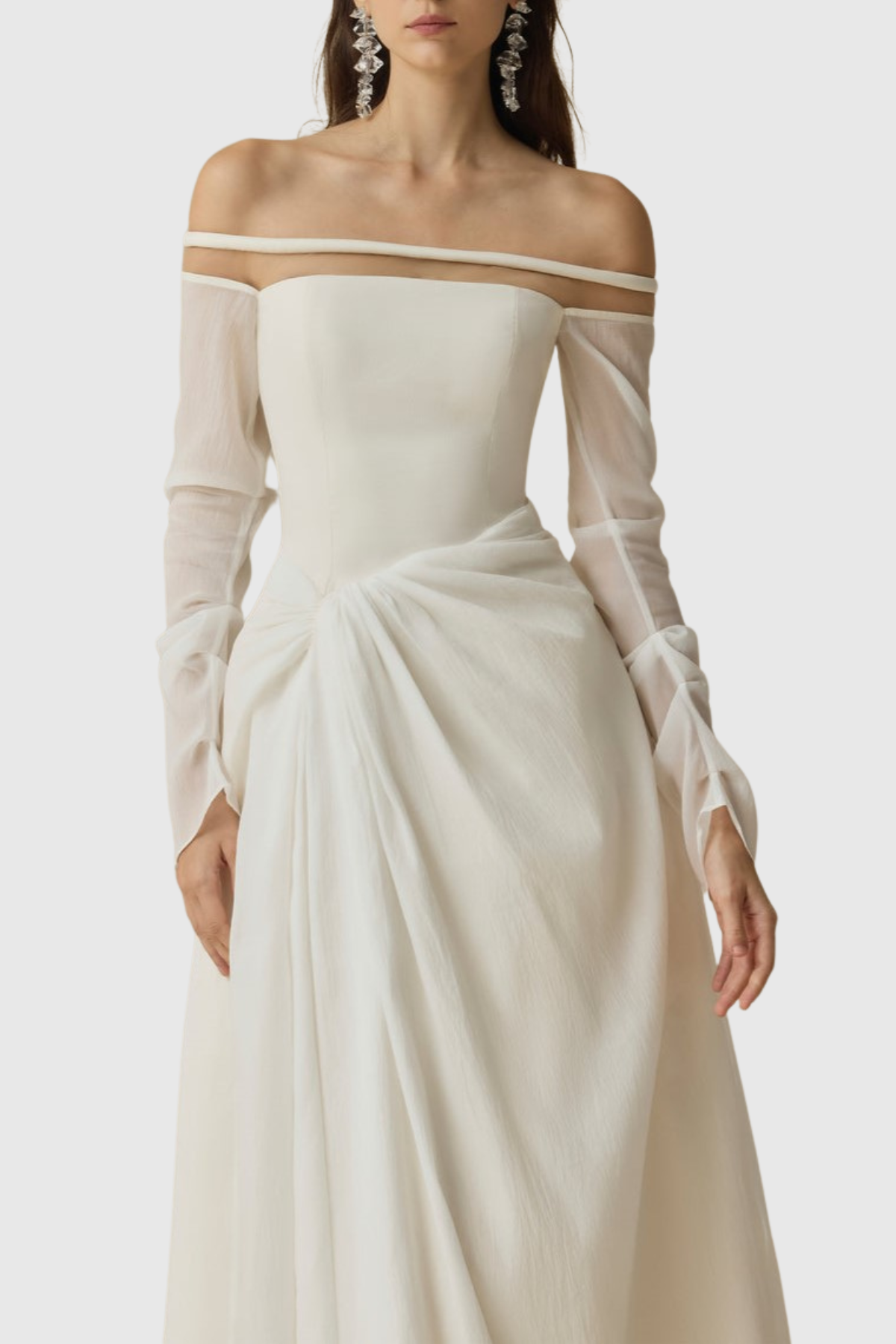 Beautifully Finished Dress in a Timeless Design