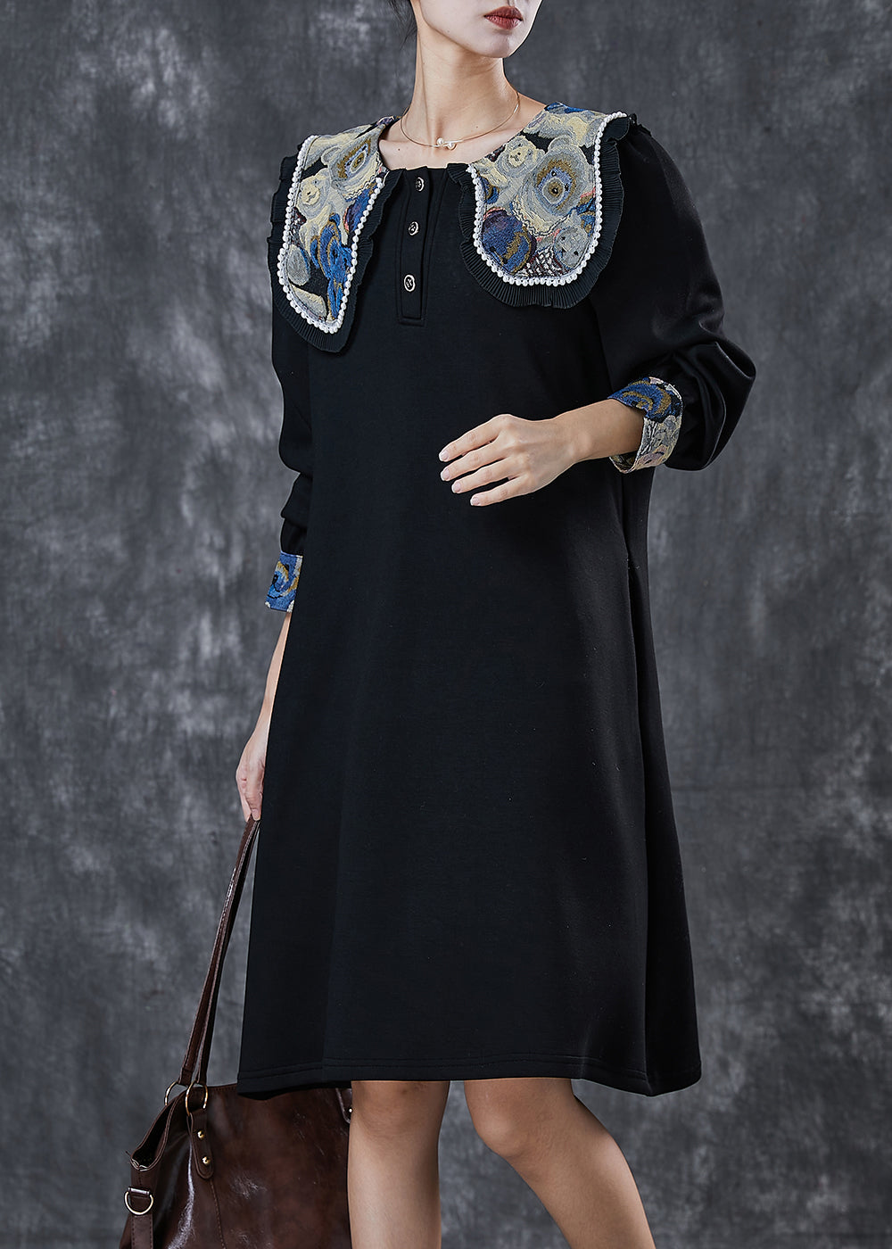 Classic Vintage Dress with a Flattering Fit