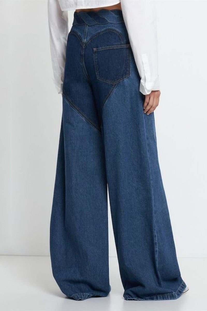 Classic Vintage Garment with a Flattering Fit