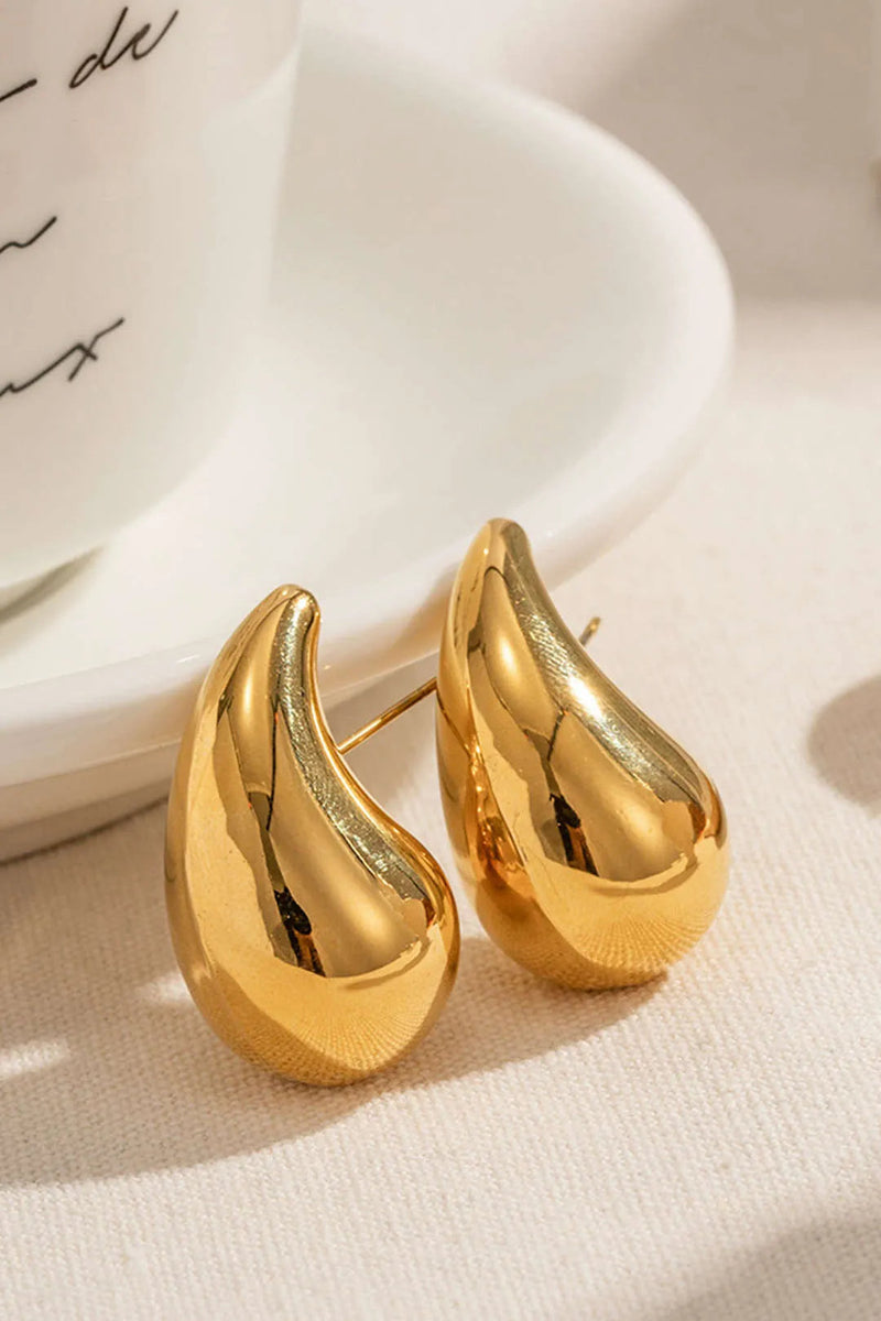 Effortlessly Elegant Garment with a Timeless Design