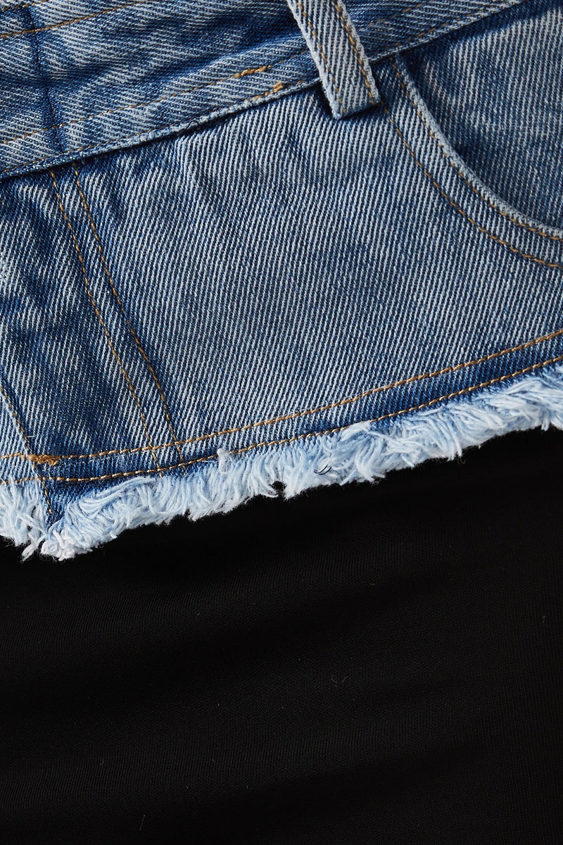 Effortlessly Elegant Garment with a Timeless Design