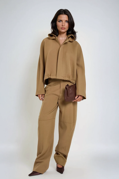 Well Tailored Jacket with a Graceful Silhouette