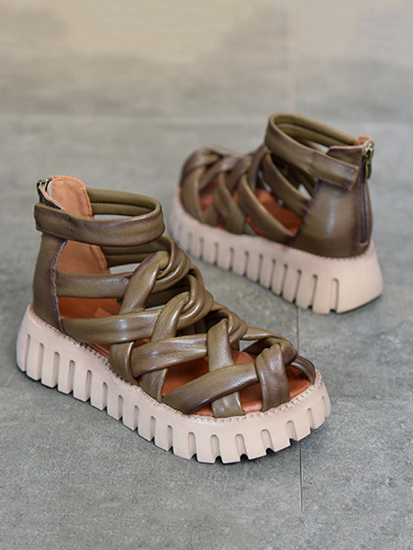 Effortlessly Elegant Sandals with a Timeless Design