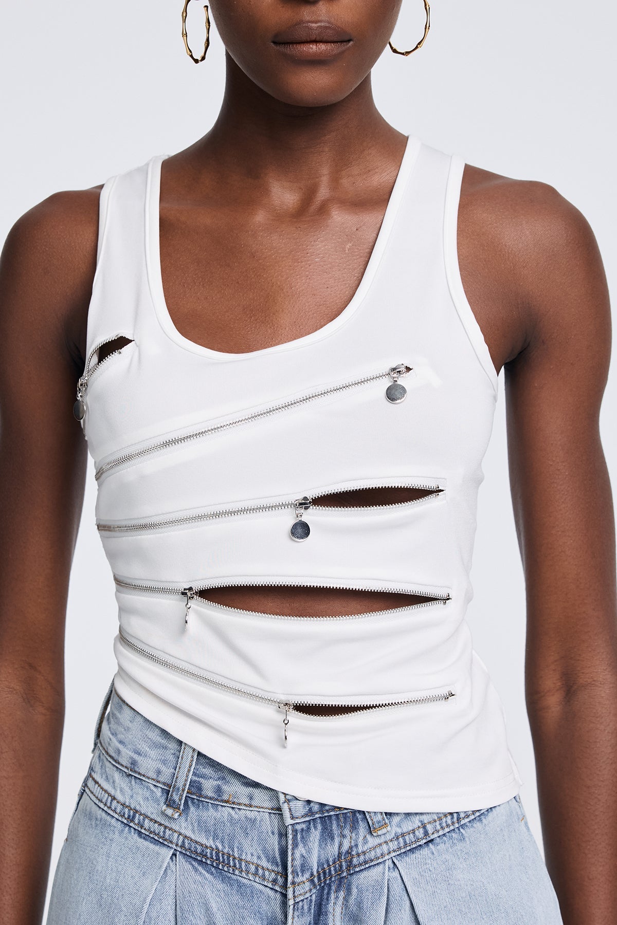 Beautifully Finished Top in a Timeless Design