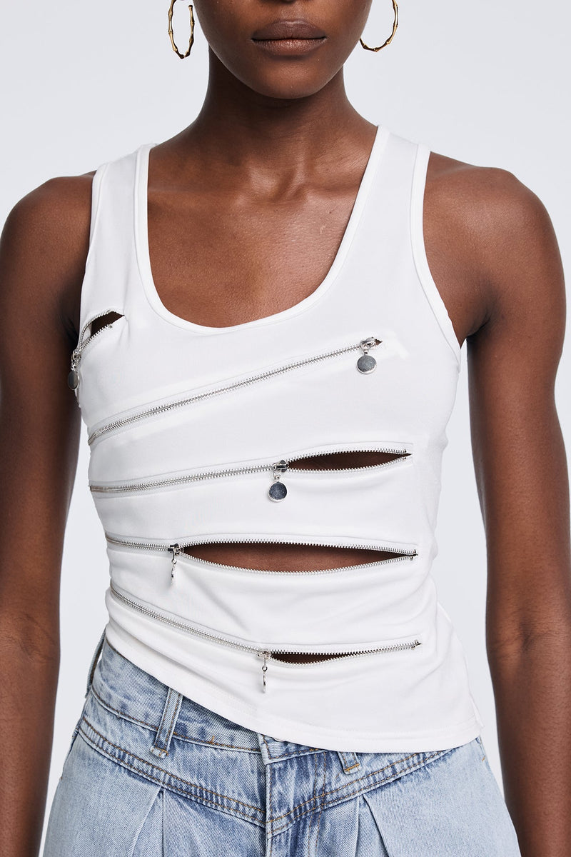 Beautifully Finished Top in a Timeless Design