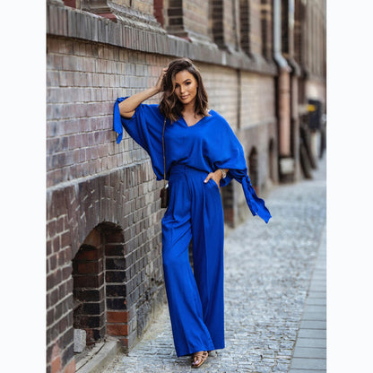 Well Tailored Trousers with a Graceful Silhouette
