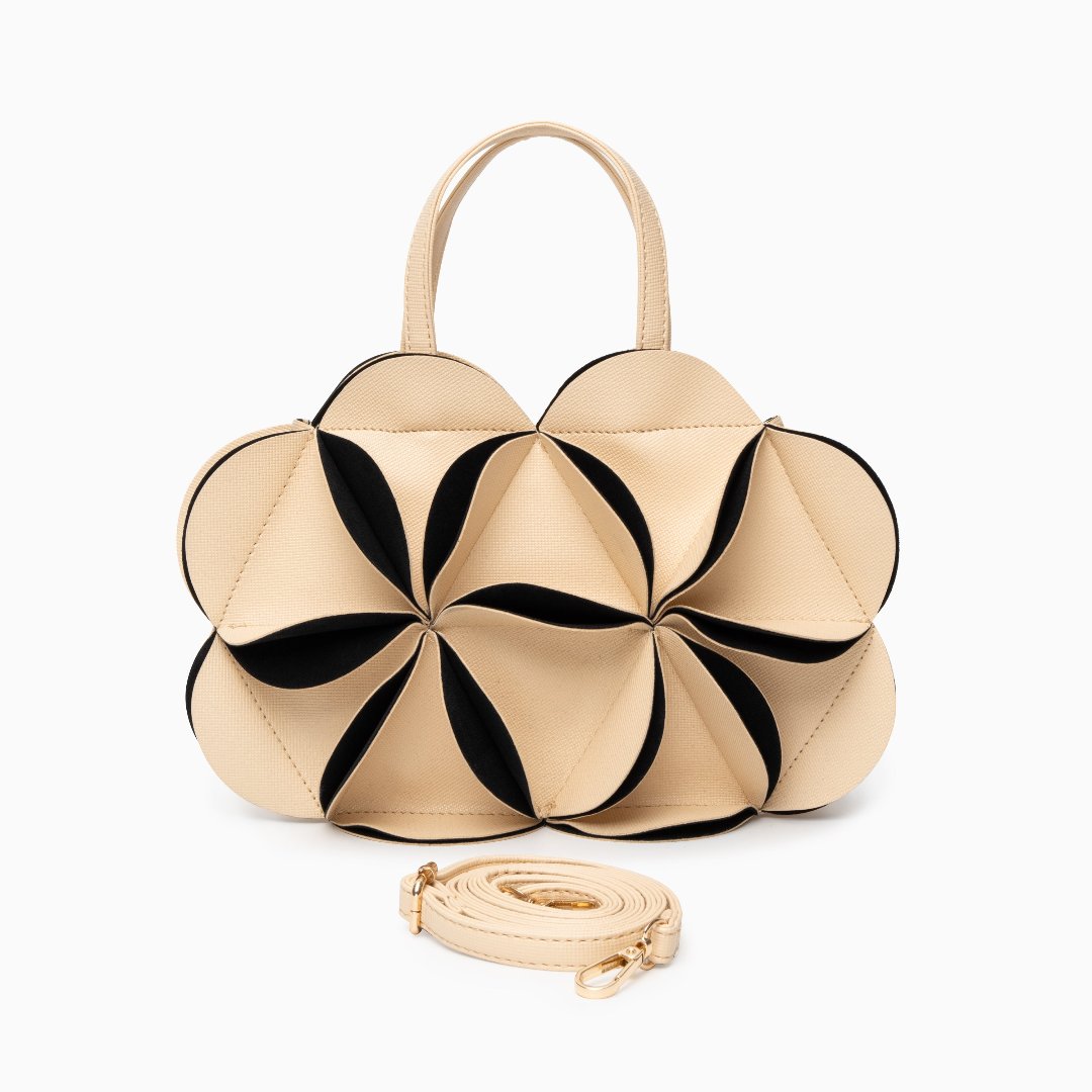 Gracefully Styled Bag for Any Occasion