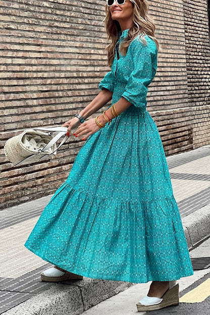 Beautifully Finished Dress in a Timeless Design