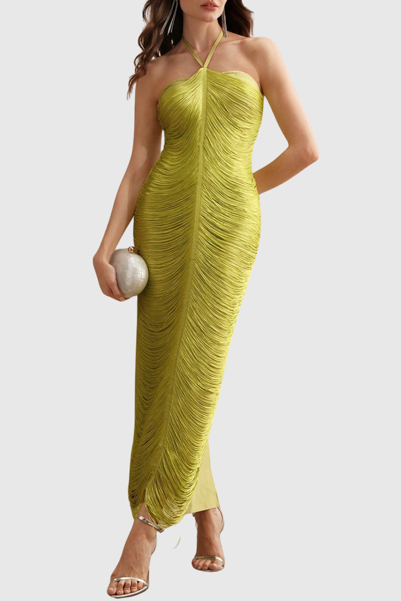Beautifully Finished Dress in a Timeless Design