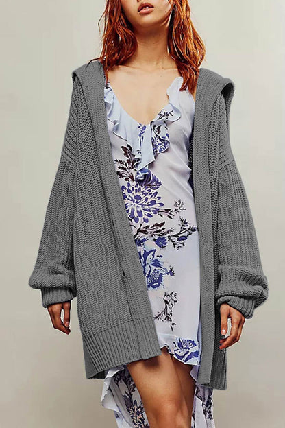 Effortlessly Elegant Cardigan with a Timeless Design