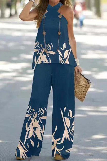Sophisticated Garment with a Clean Classic Look