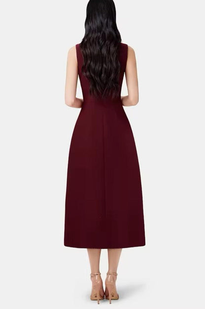 Sophisticated Dress with a Clean Classic Look