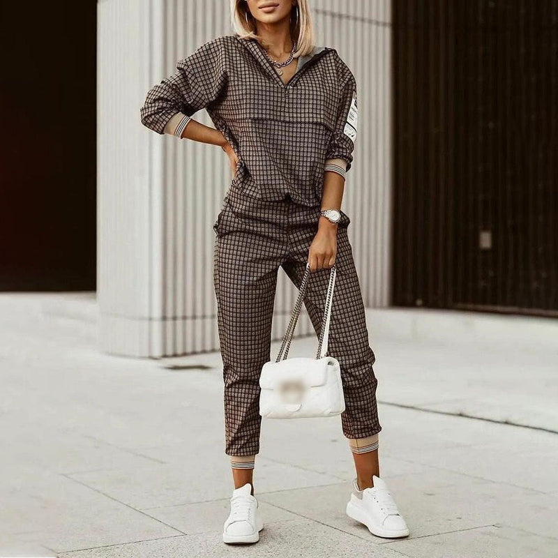 Effortlessly Elegant Garment with a Timeless Design