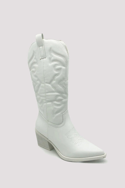 Elegantly Styled Boots for Everyday Wear
