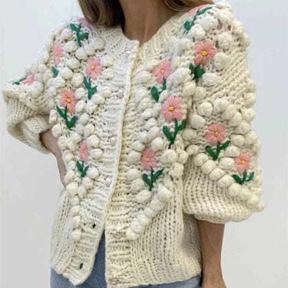 Effortlessly Elegant Cardigan with a Timeless Design