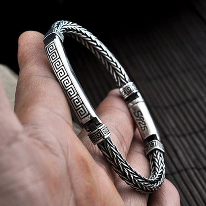 Gracefully Styled Garment for Any Occasion