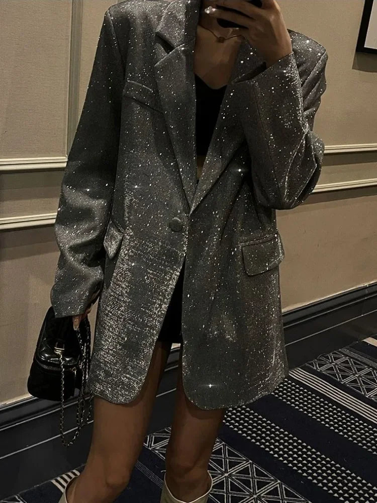 Beautifully Finished Coat in a Timeless Design