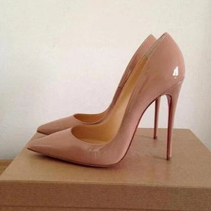 Effortlessly Elegant Heels with a Timeless Design