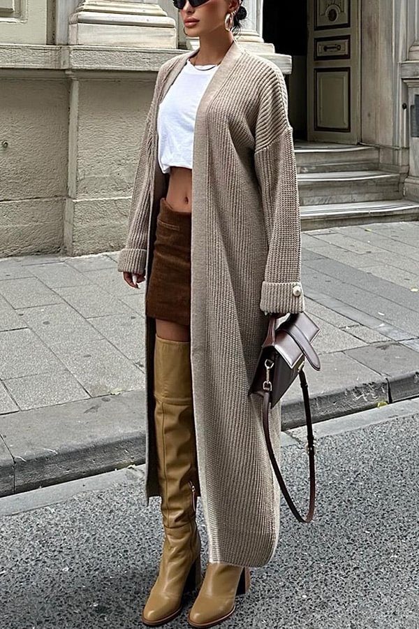 Effortlessly Elegant Cardigan with a Timeless Design