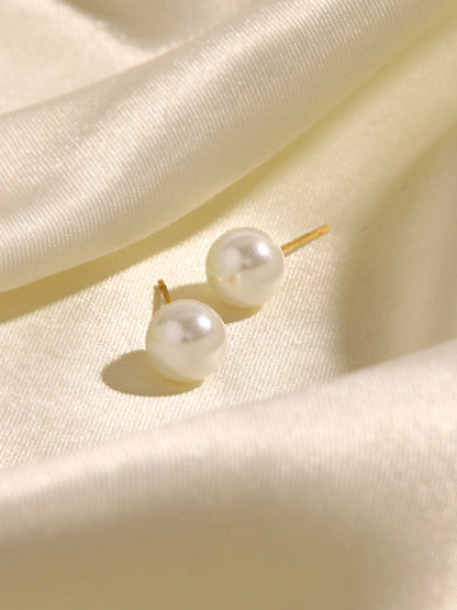 Sophisticated Garment with a Clean Classic Look