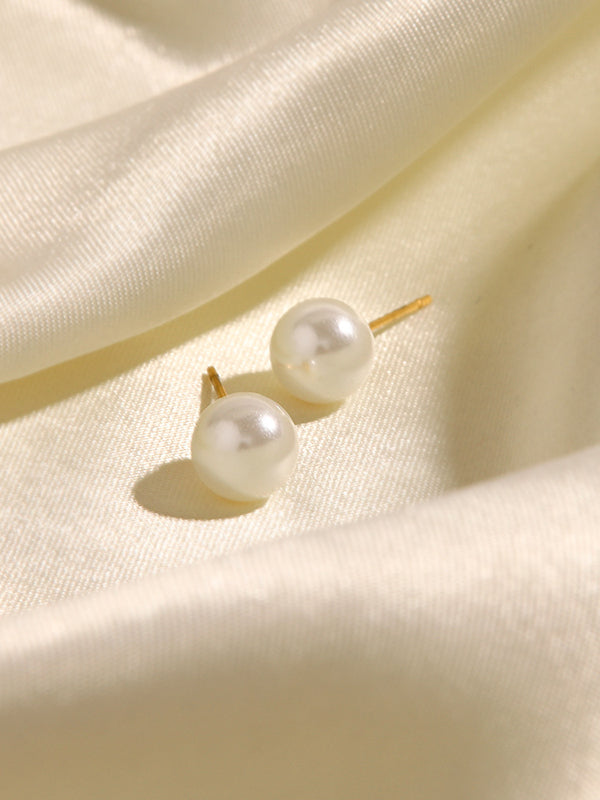 Sophisticated Garment with a Clean Classic Look