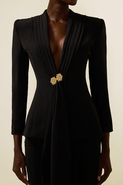 Well Tailored Pants with a Graceful Silhouette