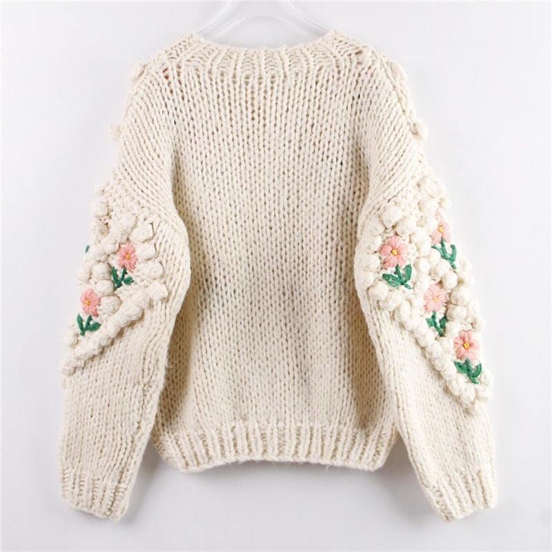 Effortlessly Elegant Cardigan with a Timeless Design