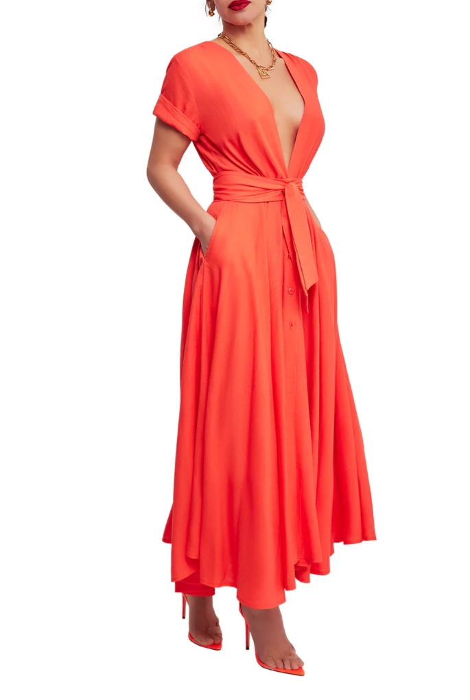 Sophisticated Dress with a Clean Classic Look