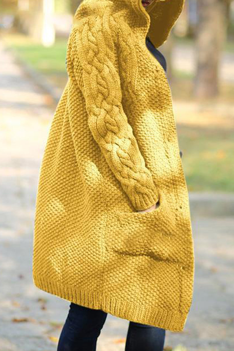 Effortlessly Elegant Cardigan with a Timeless Design