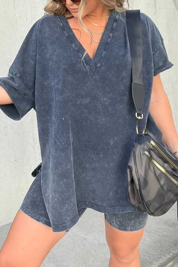 Classic Vintage T-Shirt with a Flattering Fit