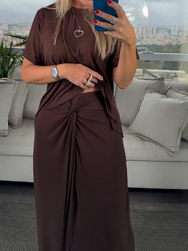 Sophisticated Garment with a Clean Classic Look