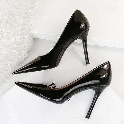 Beautifully Finished Heels in a Timeless Design