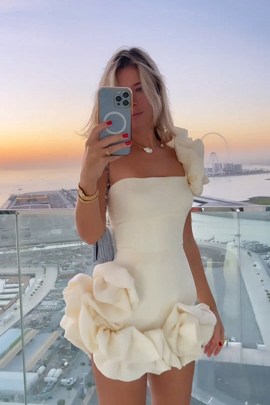 Beautifully Crafted Dress in a Classic Style