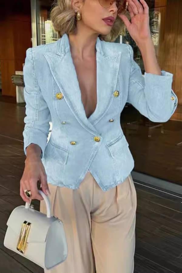 Beautifully Finished Garment in a Timeless Design