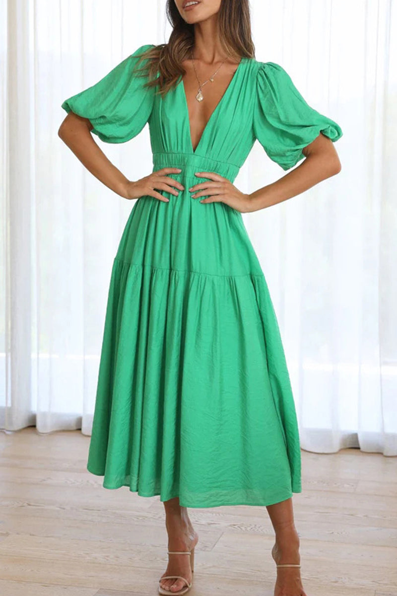 Beautifully Finished Dress in a Timeless Design