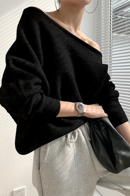 Well Tailored Sweater with a Graceful Silhouette