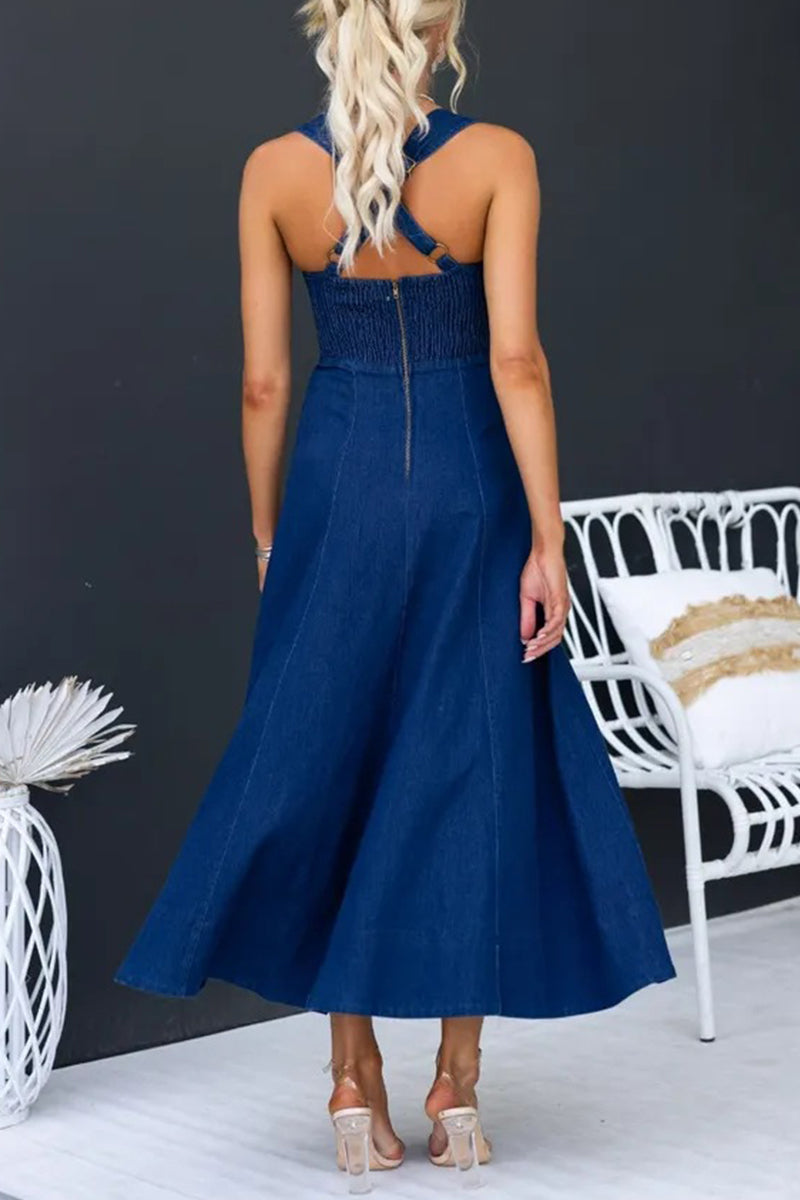 Sophisticated Dress with a Clean Classic Look