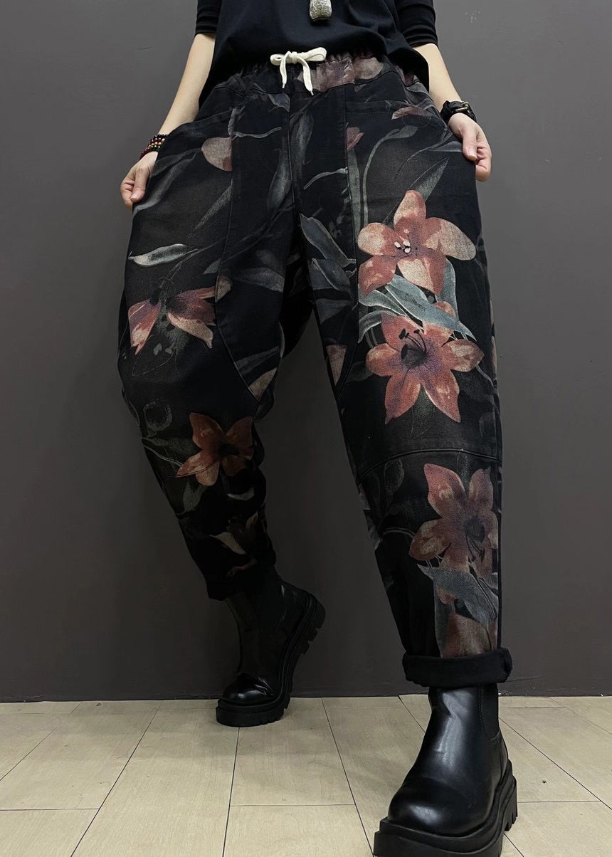 Effortlessly Elegant Pants with a Timeless Design