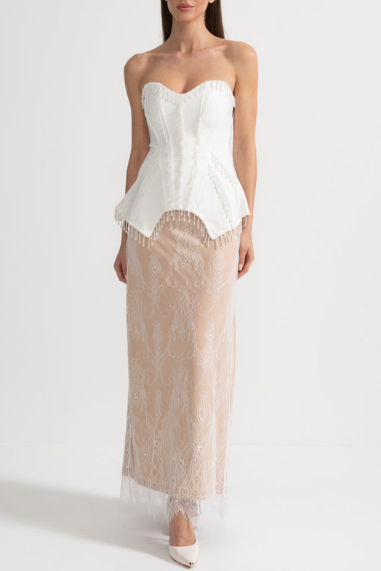 Gracefully Styled Garment for Any Occasion