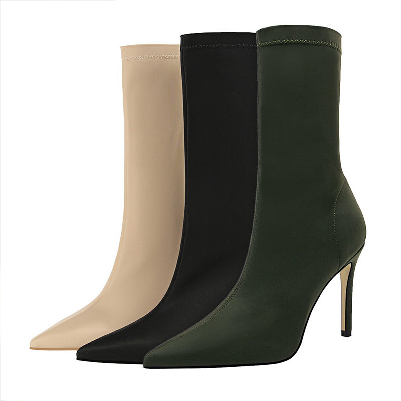 Beautifully Finished Boots in a Timeless Design