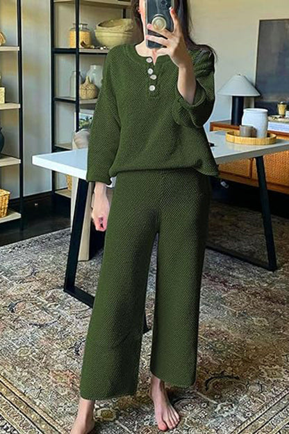 Beautifully Finished Top in a Timeless Design