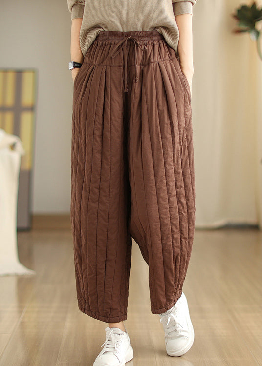 Effortlessly Elegant Pants with a Timeless Design