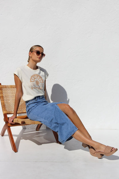 Sophisticated Garment with a Clean Classic Look