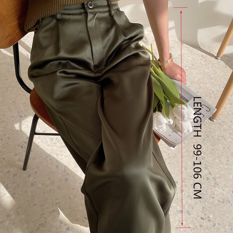 Polished Trousers with an Effortless Classic Look
